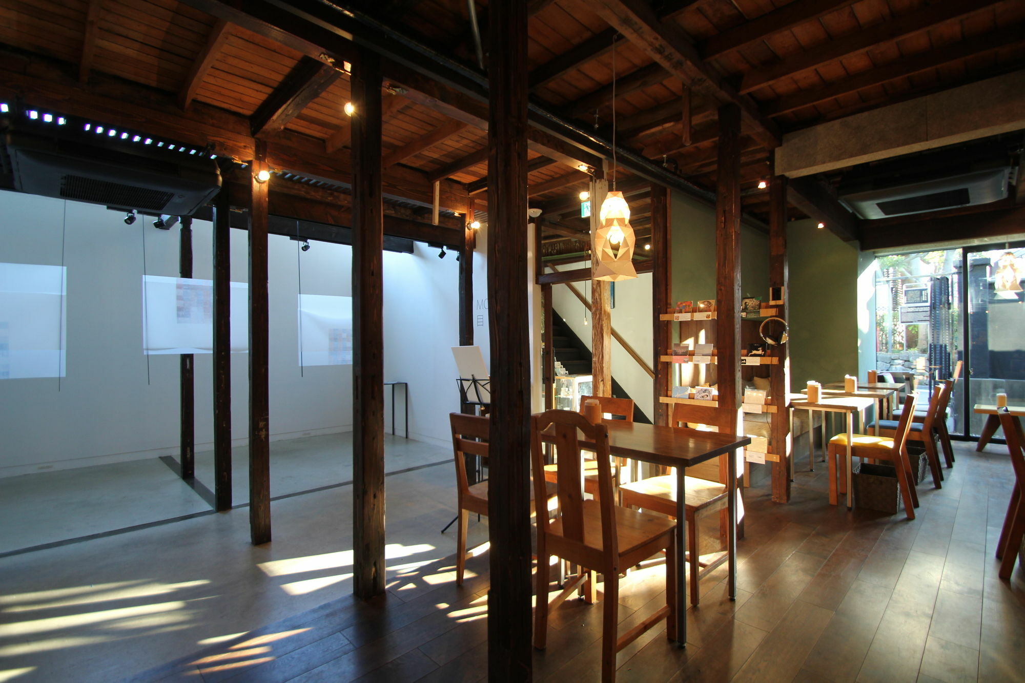 Hanare Tokyo Luaran gambar